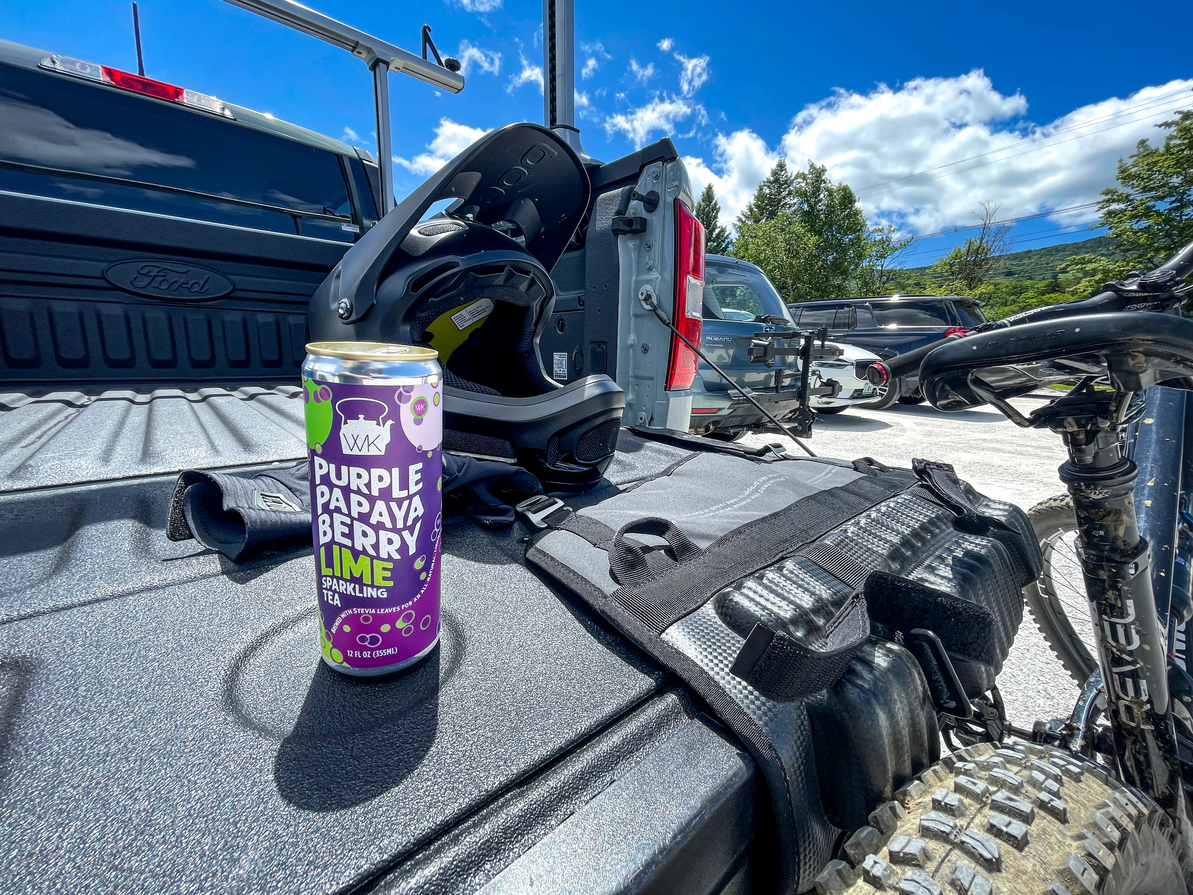 Purple Papayaberry with Lime Canned Sparkling Tea - Image 4